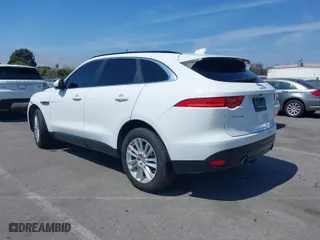 2017 Jaguar F-PACE 35t Prestige with VIN SADCK2BV9HA083224, listed as a IAAI auction lot 41893312 with 84,892 mi miles. Bid and sale history available at carsss.com. Image 3.