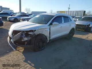 2015 Lincoln MKC with VIN 5LMTJ2AH8FUJ19760, listed as a IAAI auction lot 41579971 with 62401 miles. Bid and sale history available at carsss.com. Image 18.