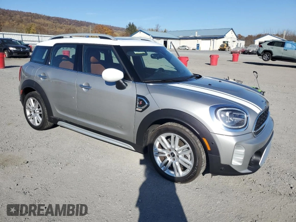 2024 MINI Countryman Cooper S with VIN WMZ83BR08R3S16831, listed as a Copart auction lot 79364014 with 10,125 mi miles and Salvage Title. Bid and sale history available at carsss.com. Image 4.