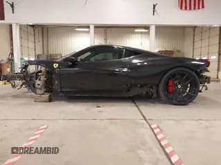 2011 Ferrari 458 Italia z VIN ZFF67NFA7B0178589, wystawiony jako IAAI lot #41285530 z przebiegiem 9226 mil mil oraz . Historia ofert i sprzedaży dostępna na DreamBid. Obrazek 15.