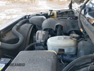 2003 GMC Sierra 1500 SLE с VIN 2GTEK19T631100244, выставлен на аукционе IAAI как лот 41192558 с пробегом Не указан миль и . История ставок и продаж доступна на DreamBid. Изображение 20.