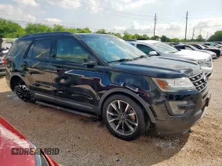 2017 Ford Explorer XLT with VIN 1FM5K7D84HGB52144, listed as a Copart auction lot 58974535 with 135,217 mi miles and Clean title. Bid and sale history available at DreamBid. Image 4.
