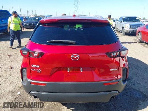 2024 Mazda CX-50 S Premium Plus z VIN 7MMVABEM0RN171504, wystawiony jako IAAI lot #40501944 z przebiegiem 6 671 mil mil oraz . Historia ofert i sprzedaży dostępna na DreamBid. Obrazek 16.