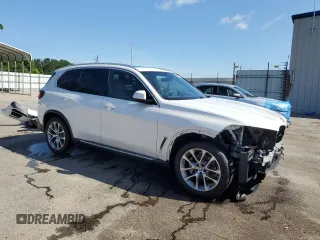 2021 BMW X5 xDrive40i z VIN 5UXCR6C0XM9E49285, wystawiony jako Copart lot #60897325 z przebiegiem 57 314 mil mil oraz Szkoda całkowita • Salvage title. Historia ofert i sprzedaży dostępna na DreamBid. Obrazek 4.