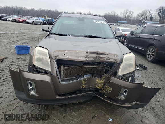 2010 GMC Terrain SLT-1 z VIN 2CTFLGEW3A6354969, wystawiony jako Copart lot #42462475 z przebiegiem 182 017 mil mil oraz Szkoda całkowita • Salvage title. Historia ofert i sprzedaży dostępna na DreamBid. Obrazek 5.