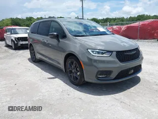 2025 Chrysler Pacifica Limited with VIN 2C4RC1GG0SR518187, listed as a IAAI auction lot 42541842 with 8,741 mi miles and . Bid and sale history available at DreamBid. Image 1.
