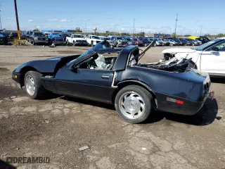 1994 Chevrolet Corvette with VIN 1G1YY22P8R5121241, listed as a Copart auction lot 70832883 with 43,151 mi miles and Clean Title. Bid and sale history available at carsss.com. Image 2.