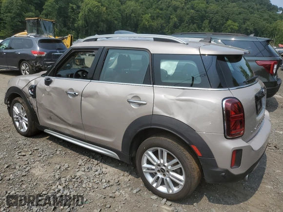 2024 MINI Countryman Cooper S with VIN WMZ83BR04R3S04143, listed as a Copart auction lot 67934604 with 13,231 mi miles and Non Repairable. Bid and sale history available at carsss.com. Image 2.