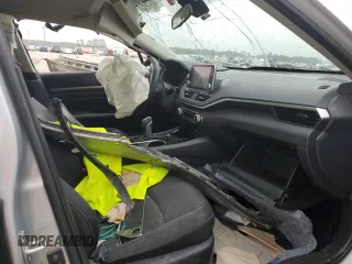 2021 Nissan Altima SV z VIN 1N4BL4DV9MN415751, wystawiony jako Copart lot #86096314 z przebiegiem Nie podano mil oraz Nie do naprawy • Non repairable. Historia ofert i sprzedaży dostępna na DreamBid. Obrazek 7.