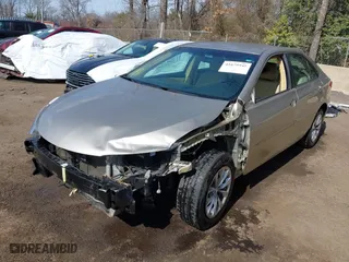2015 Toyota Camry XLE with VIN 4T4BF1FKXFR493579, listed as a IAAI auction lot 41675945 with 204,488 mi miles. Bid and sale history available at carsss.com. Image 18.