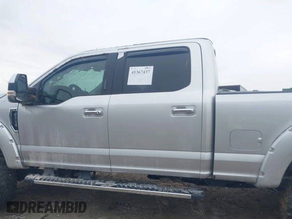 2018 Ford Super Duty F-250 SRW XL with VIN 1FT7W2B6XJEC73803, listed as a IAAI auction lot 41367437 with 77,480 mi miles. Bid and sale history available at carsss.com. Image 14.