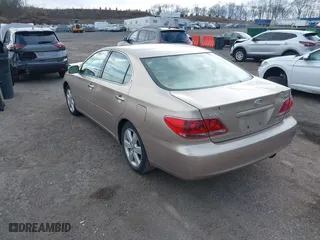 2005 Lexus ES 330 with VIN JTHBA30G255073920, listed as a IAAI auction lot 41886960 with 118,848 mi miles. Bid and sale history available at carsss.com. Image 3.