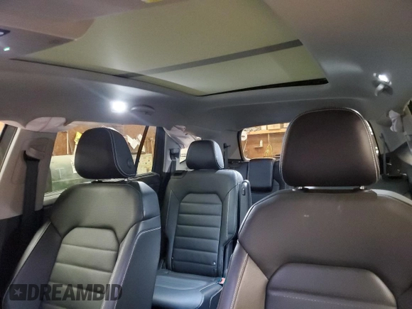 2024 Volkswagen Atlas SEL with VIN 1V2BR2CA8RC532847, listed as a Copart auction lot 52149275 with 26,590 mi miles and Salvage title. Bid and sale history available at DreamBid. Image 10.