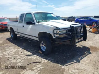1998 Chevrolet Silverado 1500 with VIN 1GCEK19R0WR134874, listed as a IAAI auction lot 42062143 with 162,211 mi miles and . Bid and sale history available at DreamBid. Image 1.