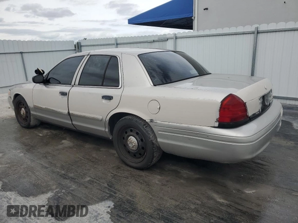 2010 Ford Police Interceptor z VIN 2FABP7BV1AX118041, wystawiony jako Copart lot #46353185 z przebiegiem 111 683 mil mil oraz Czysty tytuł • Clean title. Historia ofert i sprzedaży dostępna na DreamBid. Obrazek 2.