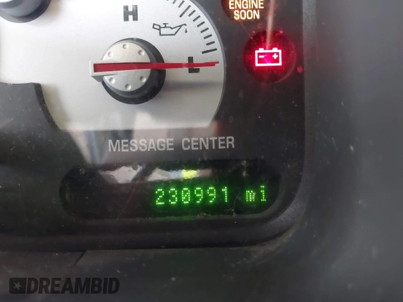 2004 Mercury Mountaineer Convenience with VIN 4M2ZU86KX4UJ13689, listed as a IAAI auction lot 42525764 with 230,991 mi miles and . Bid and sale history available at DreamBid. Image 7.