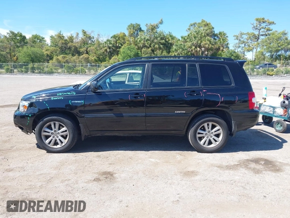 2007 Toyota Highlander Hybrid with VIN JTEHW21A970039728, listed as a IAAI auction lot 42044242 with 200,798 mi miles. Bid and sale history available at carsss.com. Image 14.