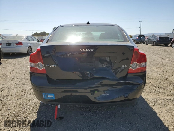 2007 Volvo S40 2.4L z VIN YV1MS390672300912, wystawiony jako Copart lot #57485655 z przebiegiem 78 645 mil mil oraz Szkoda całkowita • Salvage title. Historia ofert i sprzedaży dostępna na DreamBid. Obrazek 6.