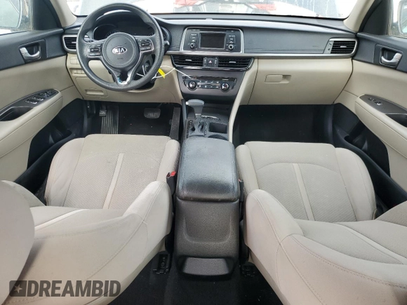 2016 Kia Optima LX z VIN KNAGT4L32G5078938, wystawiony jako Copart lot #55253985 z przebiegiem 87 106 mil mil oraz Szkoda całkowita • Salvage title. Historia ofert i sprzedaży dostępna na DreamBid. Obrazek 8.