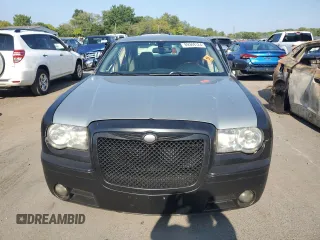 2005 Chrysler 300 with VIN 2C3JA63H25H121271, listed as a Copart auction lot 69369124 with 0 mi miles and Salvage Title. Bid and sale history available at carsss.com. Image 5.