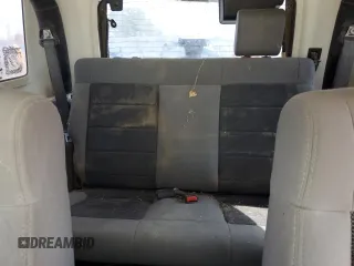 2008 Jeep Wrangler X с VIN 1J4FZ24188L503312, выставлен на аукционе Copart как лот 62013324 с пробегом 174 344 миль миль и Списание • Salvage title. История ставок и продаж доступна на DreamBid. Изображение 10.
