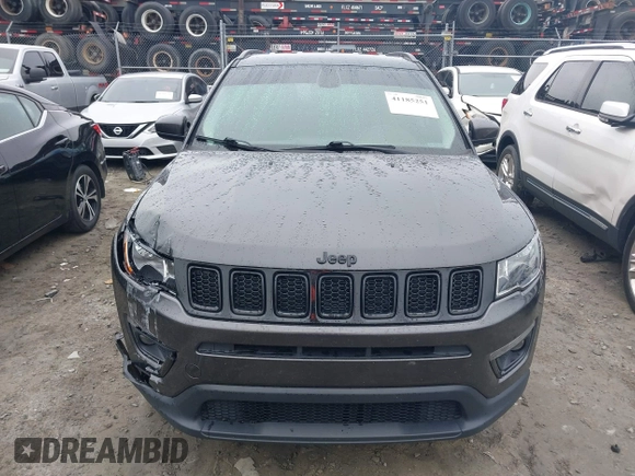 2018 Jeep Compass Latitude with VIN 3C4NJCBB1JT327076, listed as a IAAI auction lot 41185251 with 72,714 mi miles. Bid and sale history available at carsss.com. Image 12.