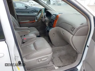 2007 Toyota Sienna XLE with VIN 5TDZK22C57S081282, listed as a IAAI auction lot 42154188 with 245,815 mi miles. Bid and sale history available at carsss.com. Image 5.