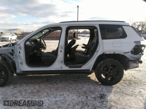 2021 Jeep Grand Cherokee Altitude with VIN 1C4RJKAG6M8186114, listed as a IAAI auction lot 41357671 with Not provided miles and . Bid and sale history available at DreamBid. Image 13.