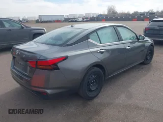 2020 Nissan Altima S with VIN 1N4BL4BVXLC226197, listed as a IAAI auction lot 41501189 with 77,611 mi miles and . Bid and sale history available at DreamBid. Image 4.