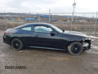 2024 Mercedes-Benz CLE z VIN W1KMJ6BB2RF035221, wystawiony jako IAAI lot #41575317 z przebiegiem 2 467 mil mil oraz . Historia ofert i sprzedaży dostępna na DreamBid. Obrazek 14.