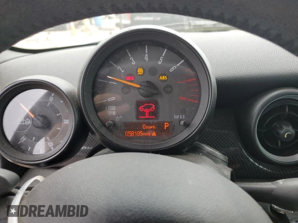 2015 MINI Convertible S with VIN WMWZP3C57F2A91437, listed as a Copart auction lot 53883525 with 28,185 mi miles and Salvage title. Bid and sale history available at DreamBid. Image 9.