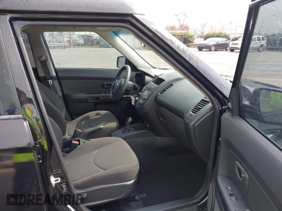 2013 Kia Soul with VIN KNDJT2A53D7621358, listed as a IAAI auction lot 41800278 with 89,452 mi miles. Bid and sale history available at carsss.com. Image 5.