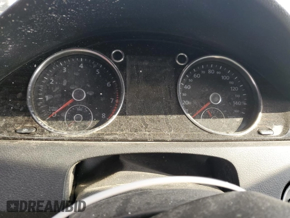 2013 Volkswagen CC Executive z VIN WVWGU7AN2DE501826, wystawiony jako Copart lot #52460875 z przebiegiem Nie podano mil oraz Nie do naprawy • Non repairable. Historia ofert i sprzedaży dostępna na DreamBid. Obrazek 9.