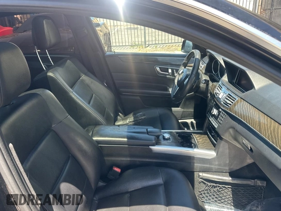 2015 Mercedes-Benz E 350 Sport z VIN WDDHF5KB1FB124388, wystawiony jako Copart lot #57884965 z przebiegiem 140 809 mil mil oraz Czysty tytuł • Clean title. Historia ofert i sprzedaży dostępna na DreamBid. Obrazek 5.