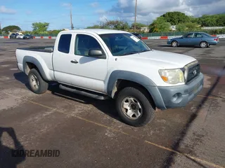 2005 Toyota Tacoma PreRunner z VIN 5TETU62N55Z086801, wystawiony jako IAAI lot #41699187 z przebiegiem 171 703 mil mil oraz . Historia ofert i sprzedaży dostępna na DreamBid. Obrazek 1.