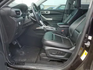 2022 Ford Explorer XLT z VIN 1FMSK7DH3NGA35931, wystawiony jako Copart lot #56413905 z przebiegiem 55 647 mil mil oraz Czysty tytuł • Clean title. Historia ofert i sprzedaży dostępna na DreamBid. Obrazek 7.