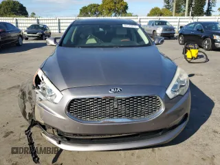 2016 Kia K900 Luxury with VIN KNALU4D3XG6031483, listed as a Copart auction lot 82570674 with 92,402 mi miles and Salvage Title. Bid and sale history available at carsss.com. Image 5.