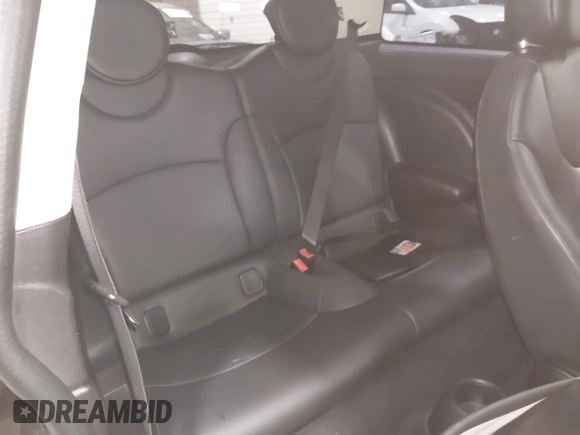2012 MINI Hardtop with VIN WMWSU3C53CT260043, listed as a IAAI auction lot 41650247 with 180,711 mi miles and . Bid and sale history available at DreamBid. Image 8.