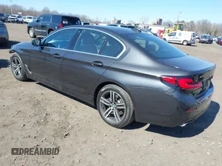 2021 BMW 5 Series 530i xDrive with VIN WBA13BJ05MCF37926, listed as a IAAI auction lot 41704102 with 22,072 mi miles and . Bid and sale history available at DreamBid. Image 3.