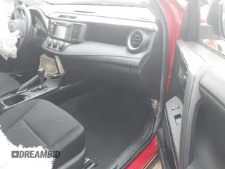 2015 Toyota RAV4 LE z VIN JTMBFREV0FD145315, wystawiony jako IAAI lot #42139482 z przebiegiem 130 953 mil mil oraz . Historia ofert i sprzedaży dostępna na DreamBid. Obrazek 5.