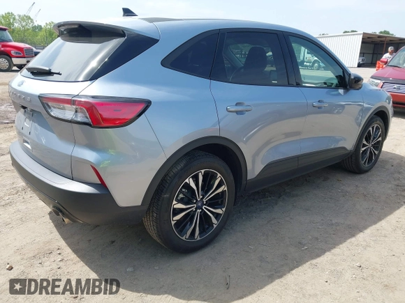 2022 Ford Escape SE z VIN 1FMCU0G68NUB64197, wystawiony jako IAAI lot #42279268 z przebiegiem 10 579 mil mil oraz . Historia ofert i sprzedaży dostępna na DreamBid. Obrazek 4.