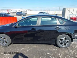 2021 Kia Forte LXS with VIN 3KPF24AD0ME302866, listed as a IAAI auction lot 42022415 with 41,999 mi miles and . Bid and sale history available at carsss.com. Image 14.