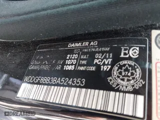 2011 Mercedes-Benz C-Class C 300 Sport with VIN WDDGF8BB3BA524353, listed as a IAAI auction lot 41886644 with 75,325 mi miles. Bid and sale history available at carsss.com. Image 9.