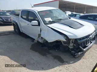 2019 Chevrolet Colorado 4WD ZR2 z VIN 1GCGTEEN7K1202435, wystawiony jako IAAI lot #42058476 z przebiegiem 150 717 mil mil oraz . Historia ofert i sprzedaży dostępna na DreamBid. Obrazek 1.