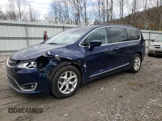 2017 Chrysler Pacifica Touring L z VIN 2C4RC1BG4HR519407, wystawiony jako Copart lot #48897215 z przebiegiem 149 989 mil mil oraz Szkoda całkowita • Salvage title. Historia ofert i sprzedaży dostępna na DreamBid. Obrazek 1.