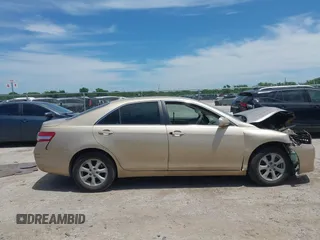 2011 Toyota Camry LE z VIN 4T1BF3EK7BU230614, wystawiony jako IAAI lot #42313505 z przebiegiem 218 730 mil mil oraz . Historia ofert i sprzedaży dostępna na DreamBid. Obrazek 13.