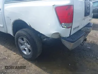 2004 Nissan Titan LE with VIN 1N6AA07B74N581334, listed as a IAAI auction lot 42265633 with 189,892 mi miles and . Bid and sale history available at DreamBid. Image 6.