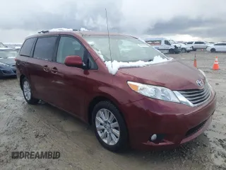 2012 Toyota Sienna XLE with VIN 5TDDK3DC0CS033695, listed as a Copart auction lot 49472385 with 190,954 mi miles and Clean Title. Bid and sale history available at carsss.com. Image 4.