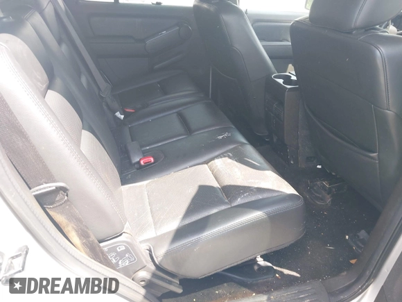 2010 Mercury Mountaineer Premier z VIN 4M2EN4JE3AUJ06410, wystawiony jako IAAI lot #42208354 z przebiegiem 135 047 mil mil oraz . Historia ofert i sprzedaży dostępna na DreamBid. Obrazek 8.