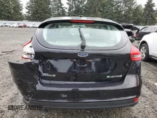 2016 Ford Focus Electric z VIN 1FADP3R44GL289497, wystawiony jako Copart lot #81639304 z przebiegiem 34 460 mil mil oraz Szkody całkowita. Historia ofert i sprzedaży dostępna na DreamBid. Obrazek 6.